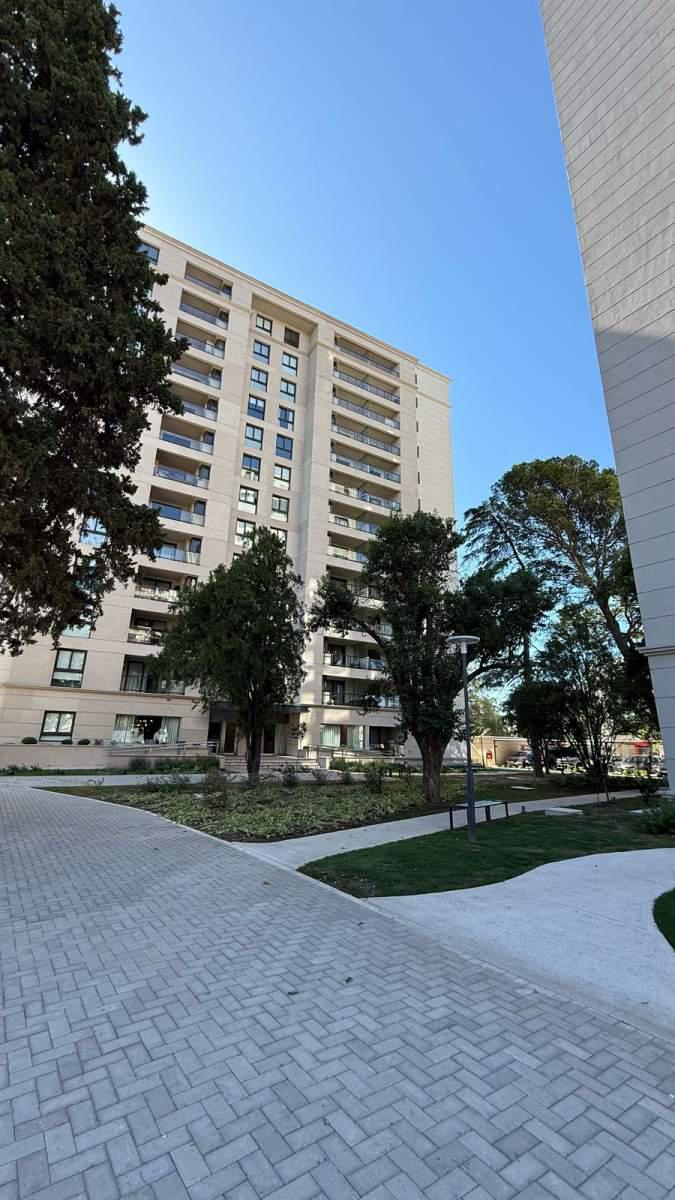 VENTA DEPARTAMENTO OPERA PARK 2 DORMITORIOS AMOBLADO Y COCHERA CERRO LAS ROSAS