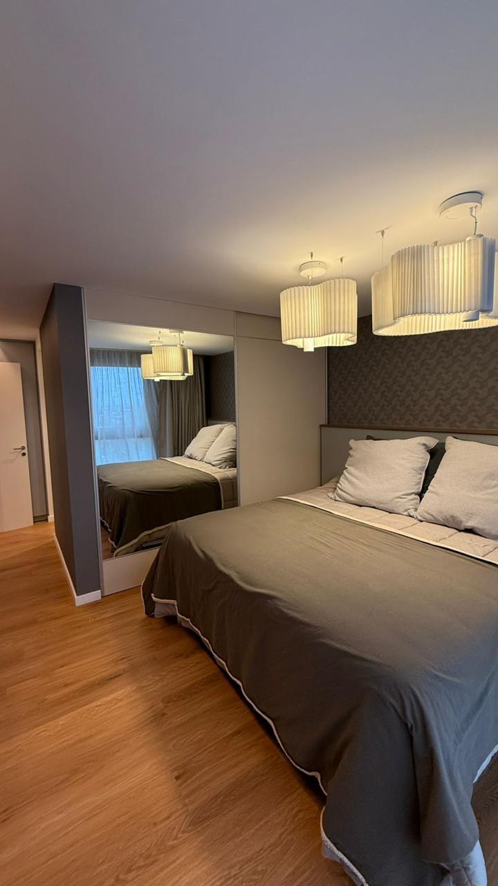 VENTA DEPARTAMENTO OPERA PARK 2 DORMITORIOS AMOBLADO Y COCHERA CERRO LAS ROSAS