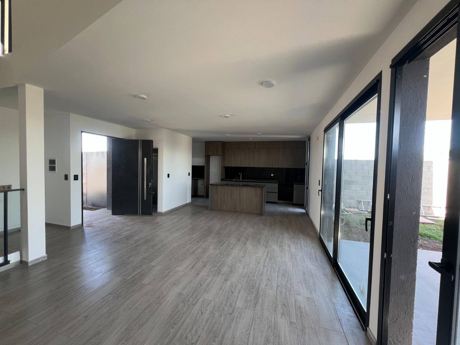 VENTA DE CASA  3 DORMITORIOS EN CUESTAS DE MANANTIALES II