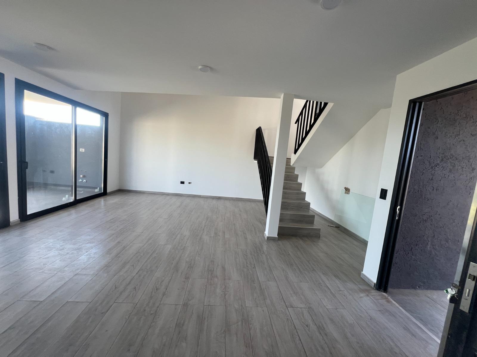 VENTA DE CASA  3 DORMITORIOS EN CUESTAS DE MANANTIALES II