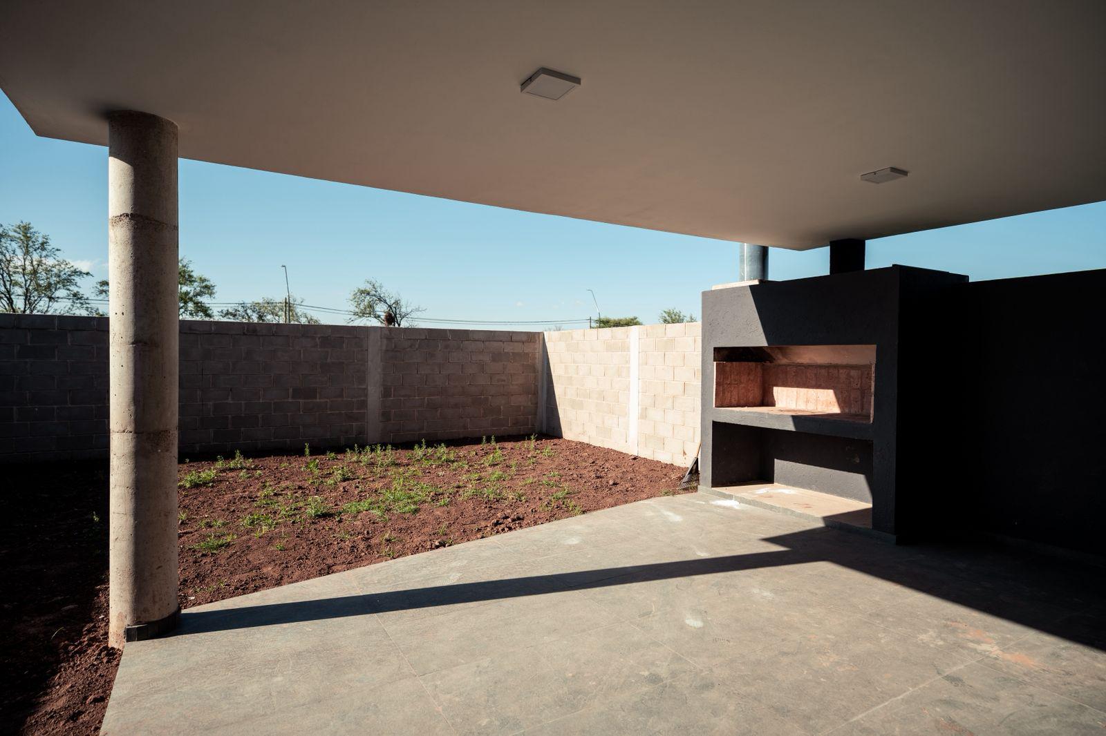 VENTA DE CASA  3 DORMITORIOS EN CUESTAS DE MANANTIALES II