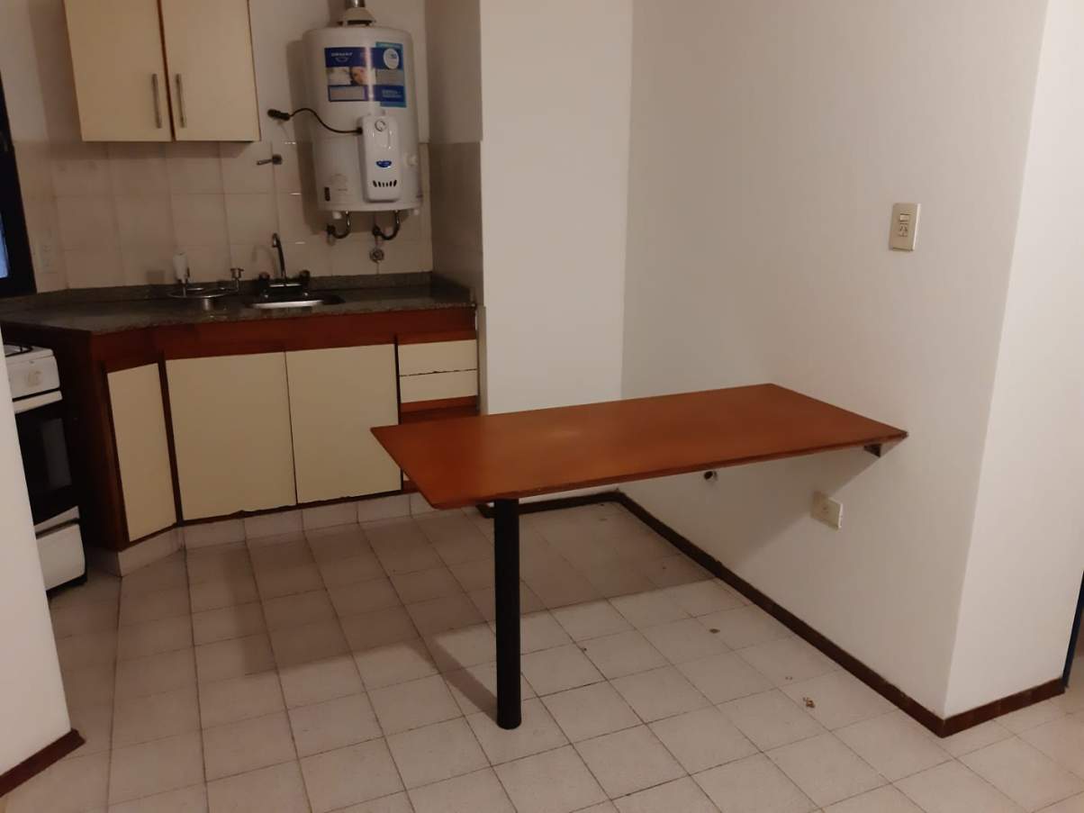 Departamento 1 Dormitorio - Balcón - Bv Illia a 1 cuadra de Bv. Chacabuco