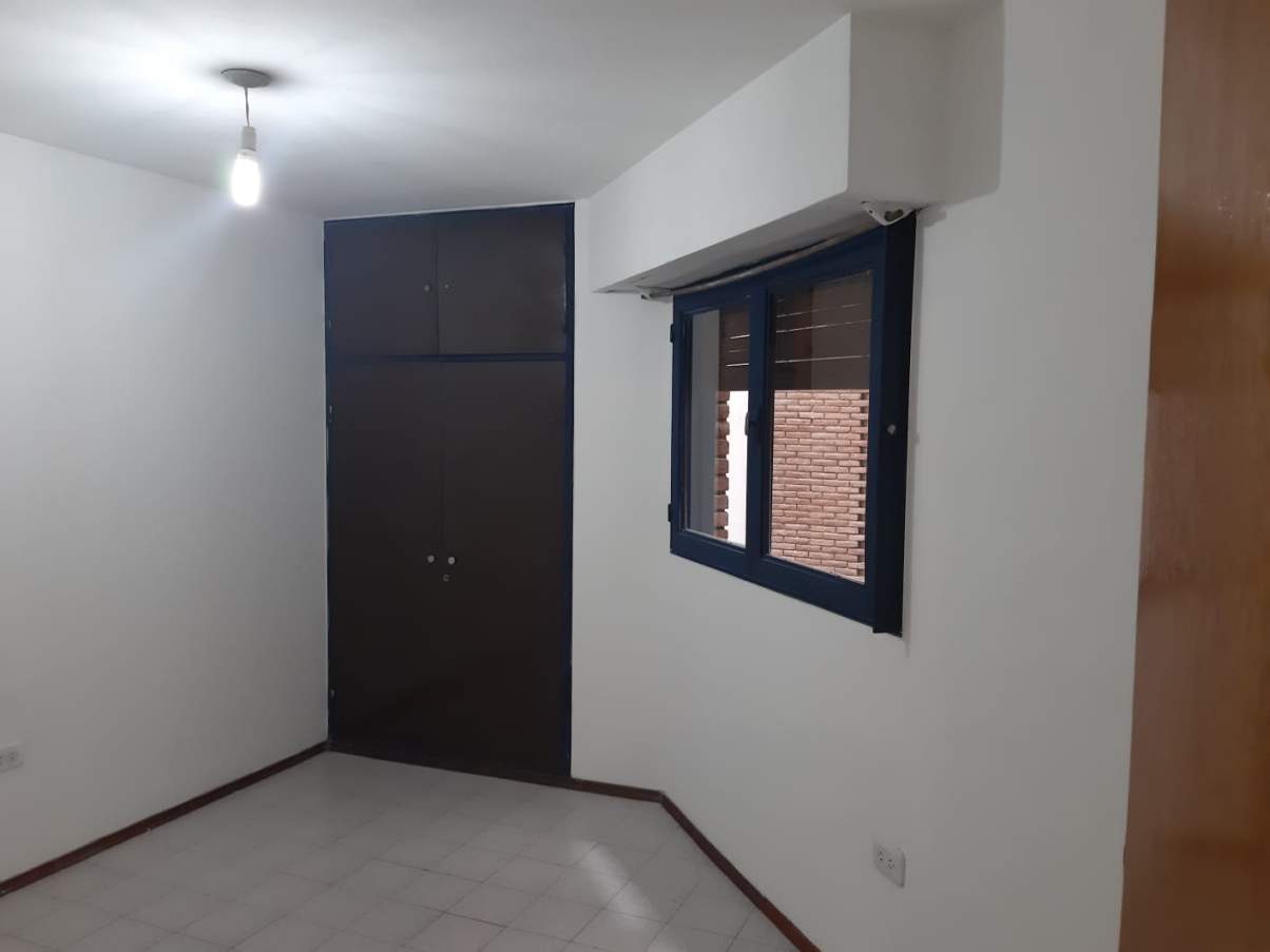 Departamento 1 Dormitorio - Balcón - Bv Illia a 1 cuadra de Bv. Chacabuco