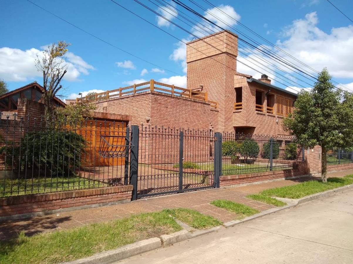 Casa en Venta Granja de Funes !!!