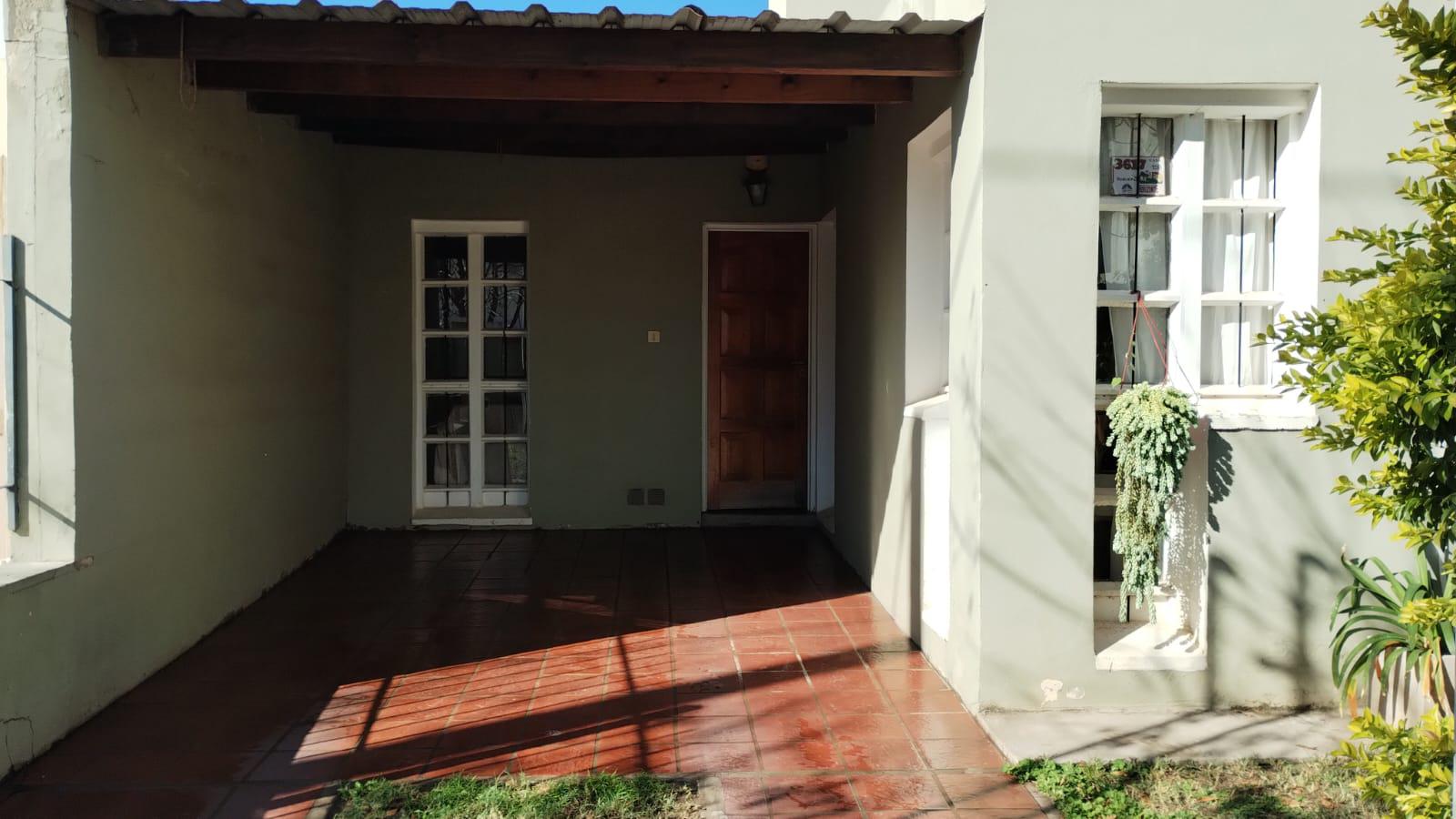 CASA EN ALQUILER 2 DORMITORIOS - JARDIN DE HORIZONTE