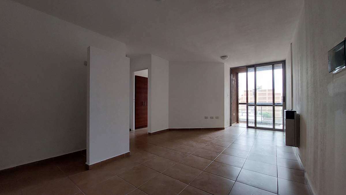 EXPENSAS BAJAS!  DPTO SOBRE BV SAN JUAN A LA VUELTA DE TRIBUNALES