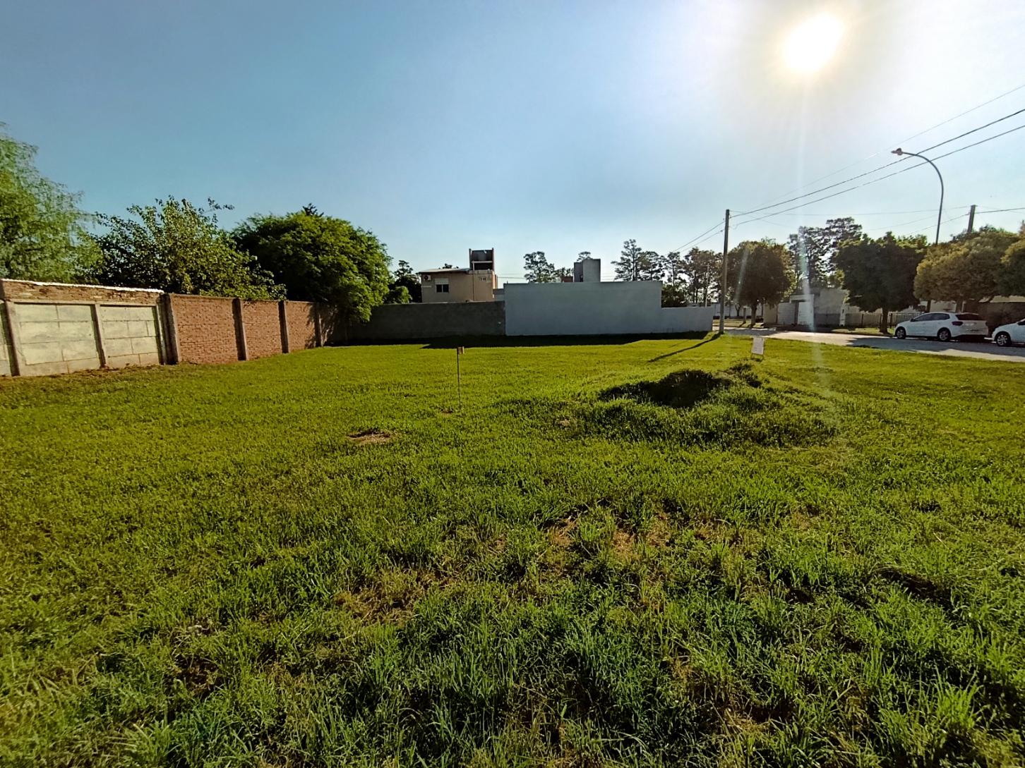 VENTA  LOTES CONTIGUOS  OPORTUNIDAD ÚNICA  Barrio Comercial  Las Varillas