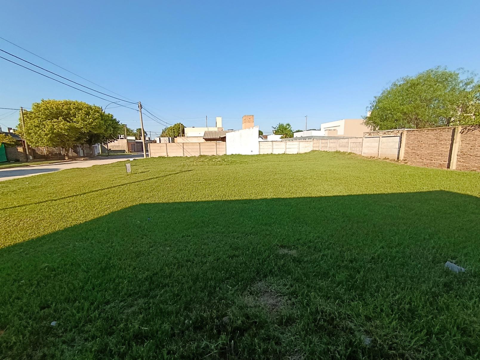 VENTA  LOTES CONTIGUOS  OPORTUNIDAD ÚNICA  Barrio Comercial  Las Varillas