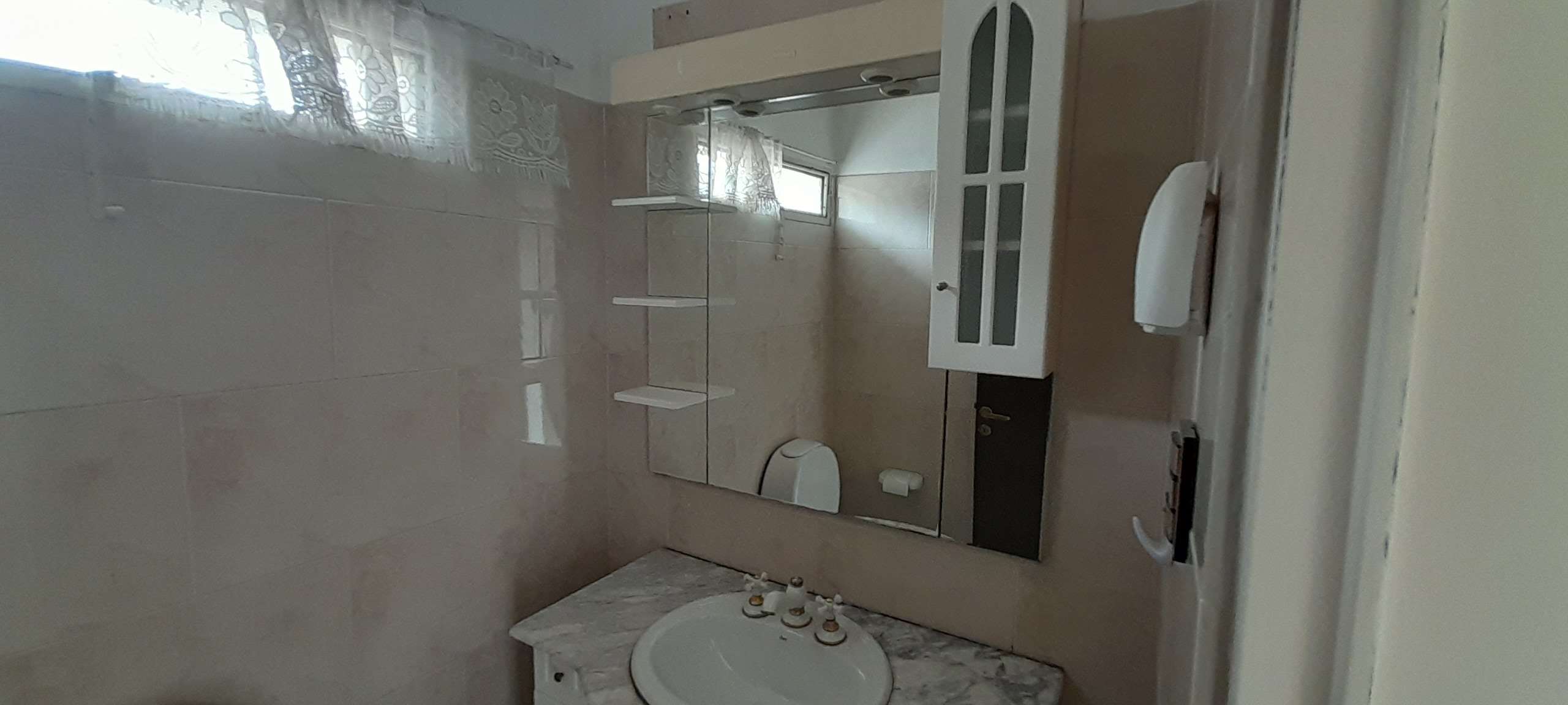 CERRO CHICO - NATAL CRESPO 4700 - CASA 3 DORMITORIOS EN ALQUILER