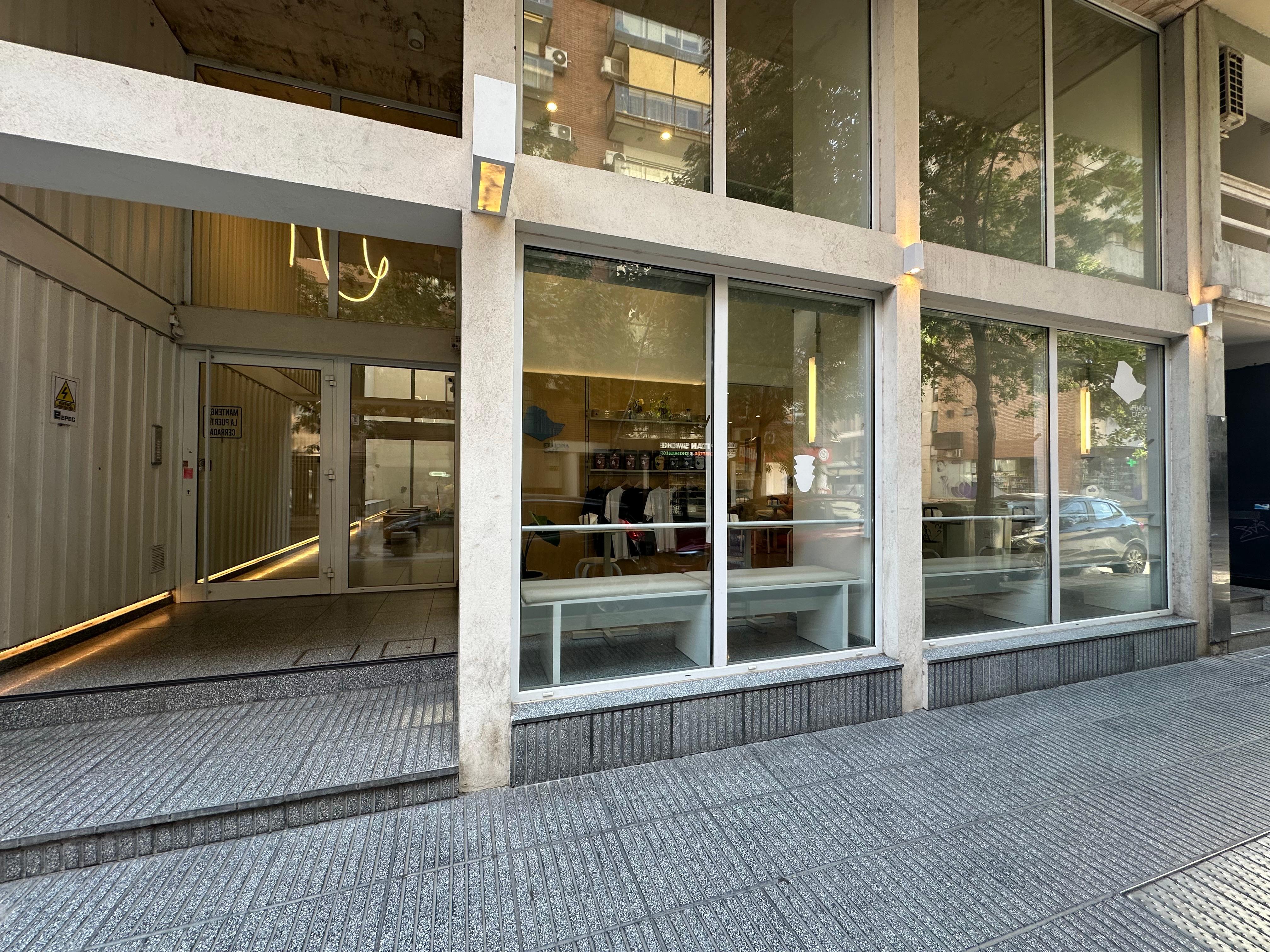 VENTA DE FONDO DE COMERCIO  CAFETERÍA EN NUEVA CÓRDOBA