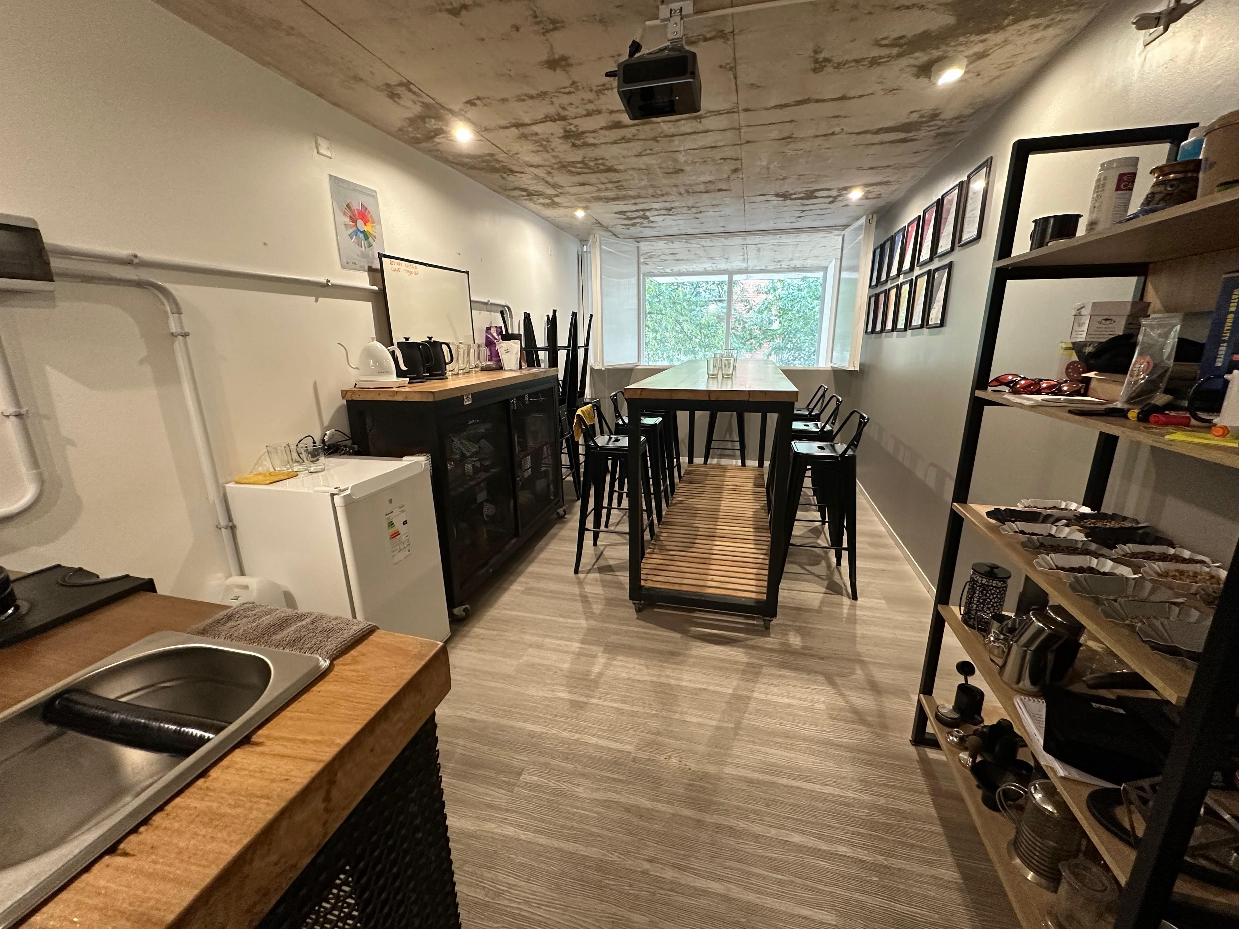 VENTA DE FONDO DE COMERCIO  CAFETERÍA EN NUEVA CÓRDOBA