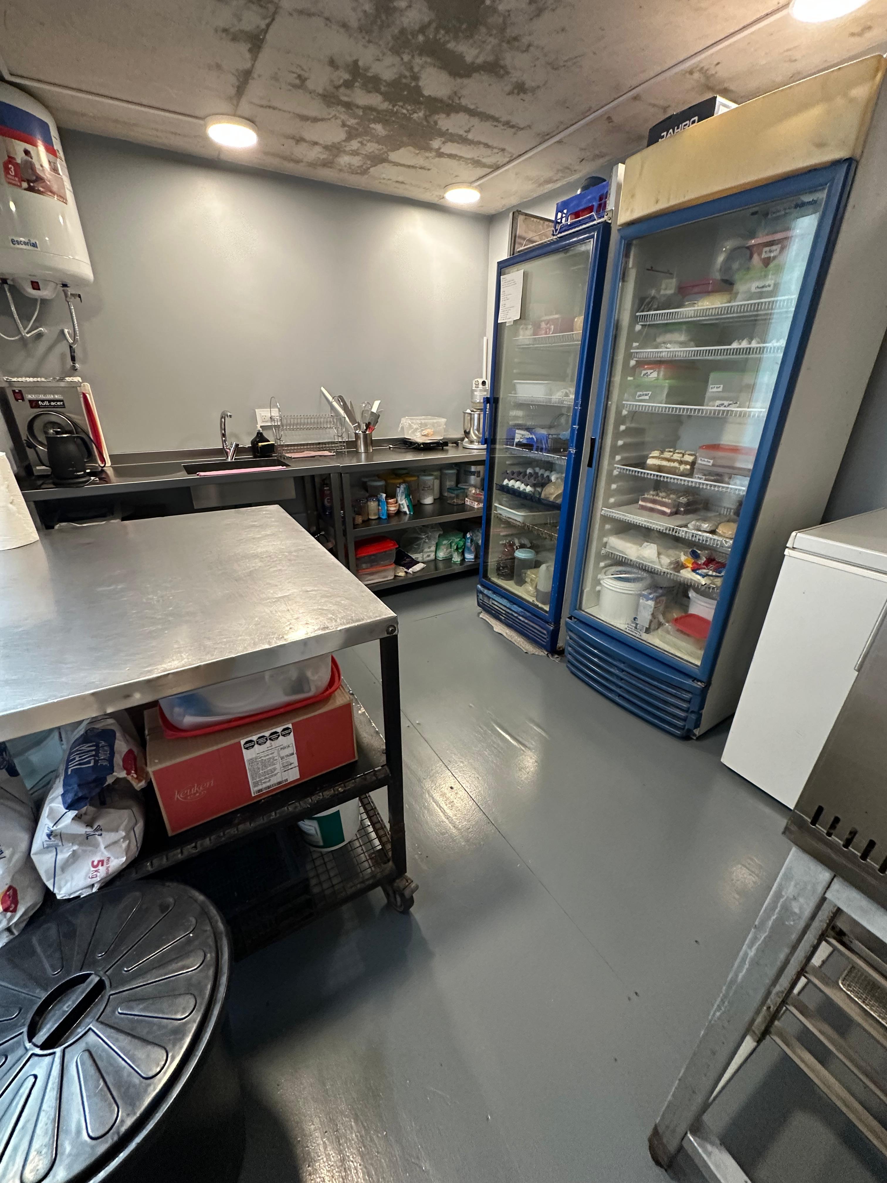 VENTA DE FONDO DE COMERCIO  CAFETERÍA EN NUEVA CÓRDOBA