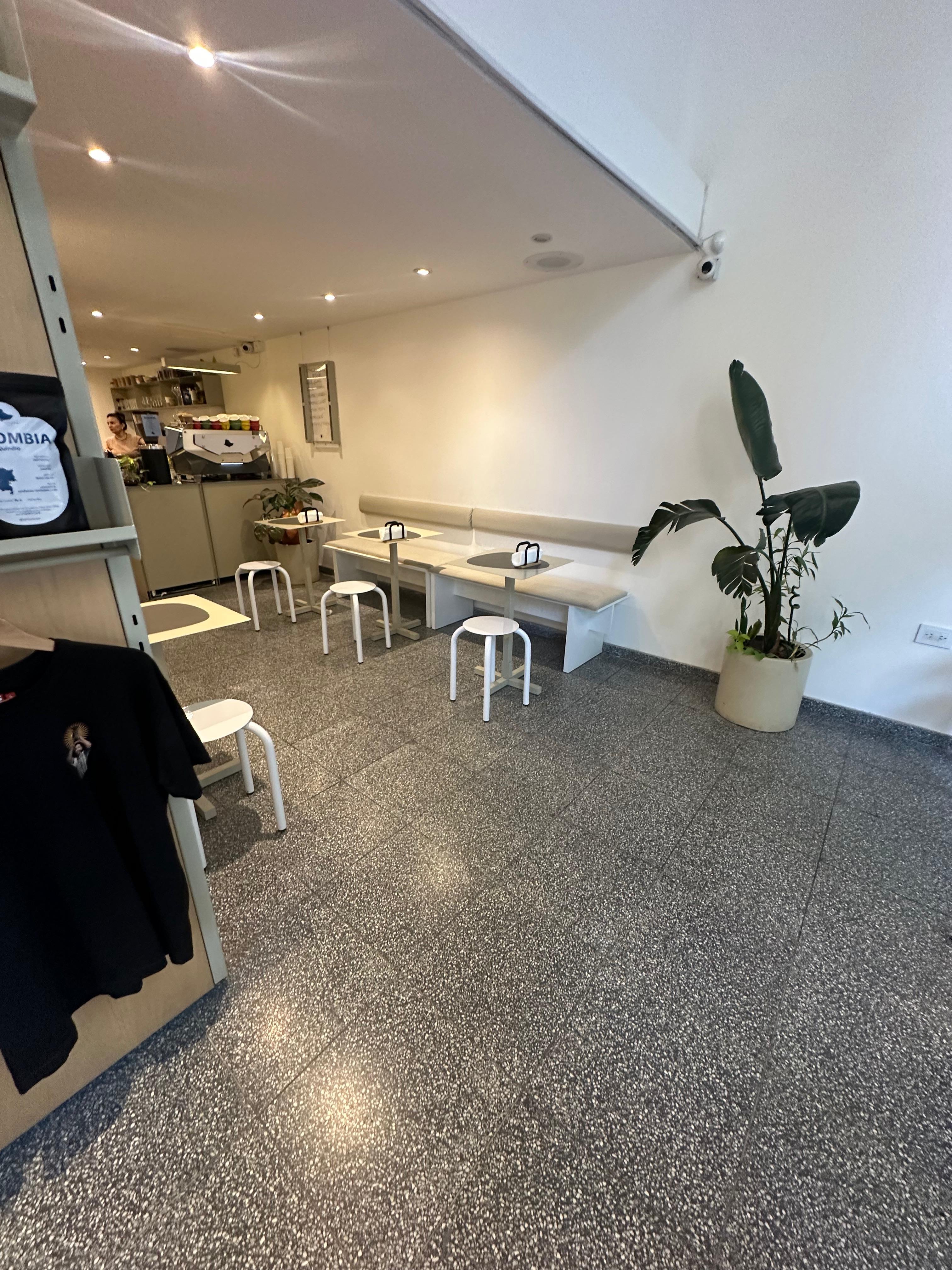 VENTA DE FONDO DE COMERCIO  CAFETERÍA EN NUEVA CÓRDOBA
