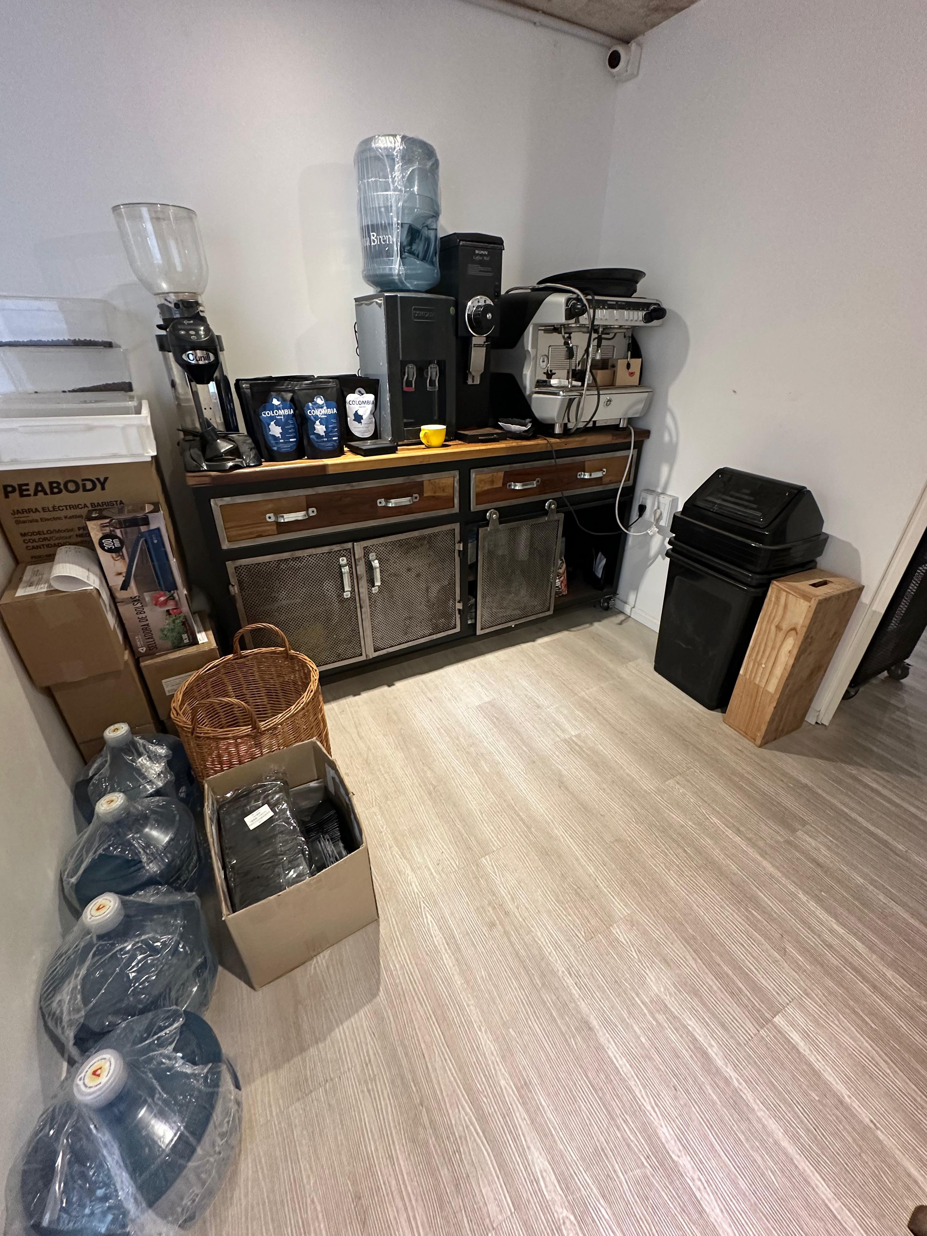 VENTA DE FONDO DE COMERCIO  CAFETERÍA EN NUEVA CÓRDOBA
