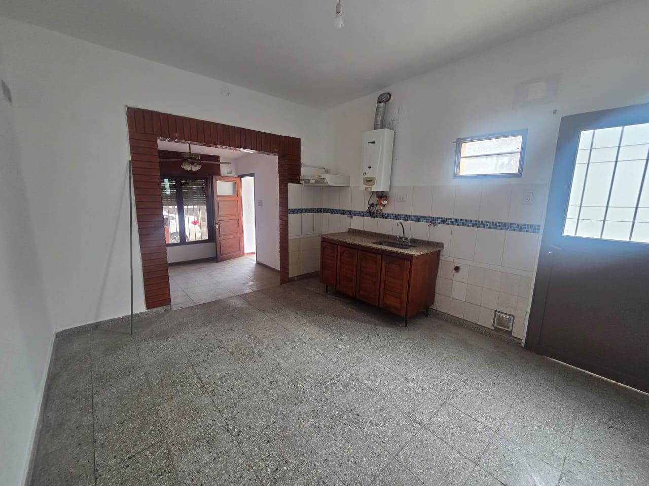 TALLERES - CHAVISACATE 1729 - DEPTO 1 DORMITORIO -EN ALQUILER