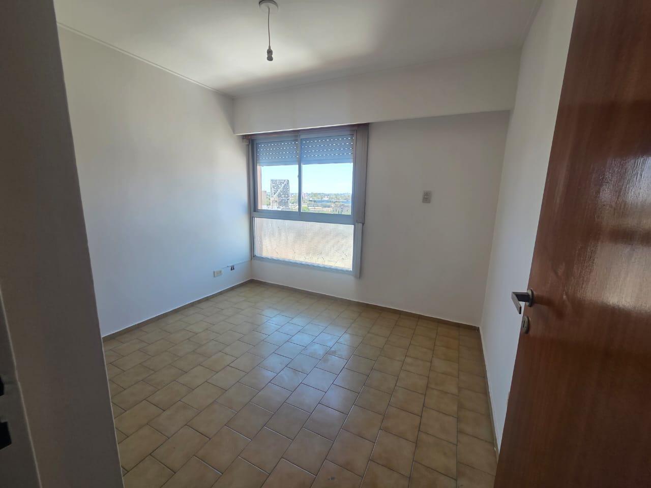 CENTRO - PARANA 195 - DEPTO 2 DORMITORIO EN ALQUILER CON COCHERA