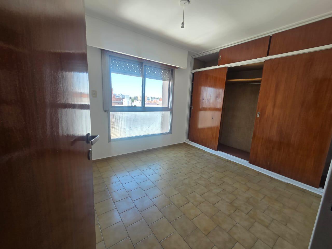 CENTRO - PARANA 195 - DEPTO 2 DORMITORIO EN ALQUILER CON COCHERA