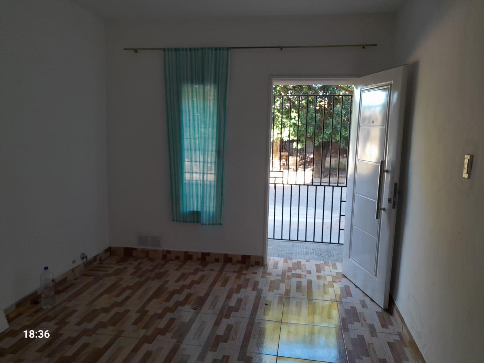 ALQUILO departamento en B Centro America