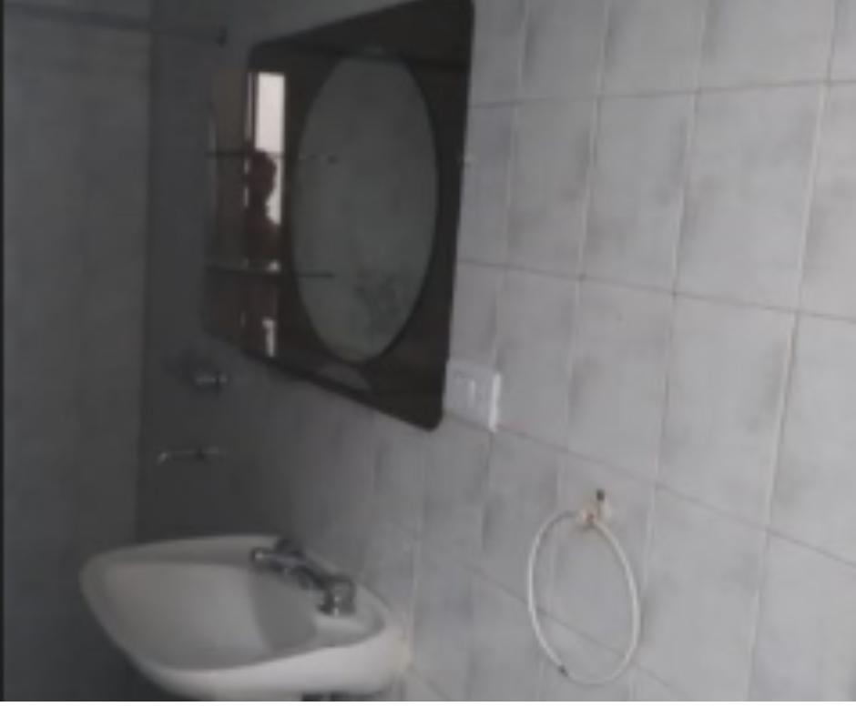 ALQUILO dpto 2 dorm con balcón y  terraza. B Rivadavia.