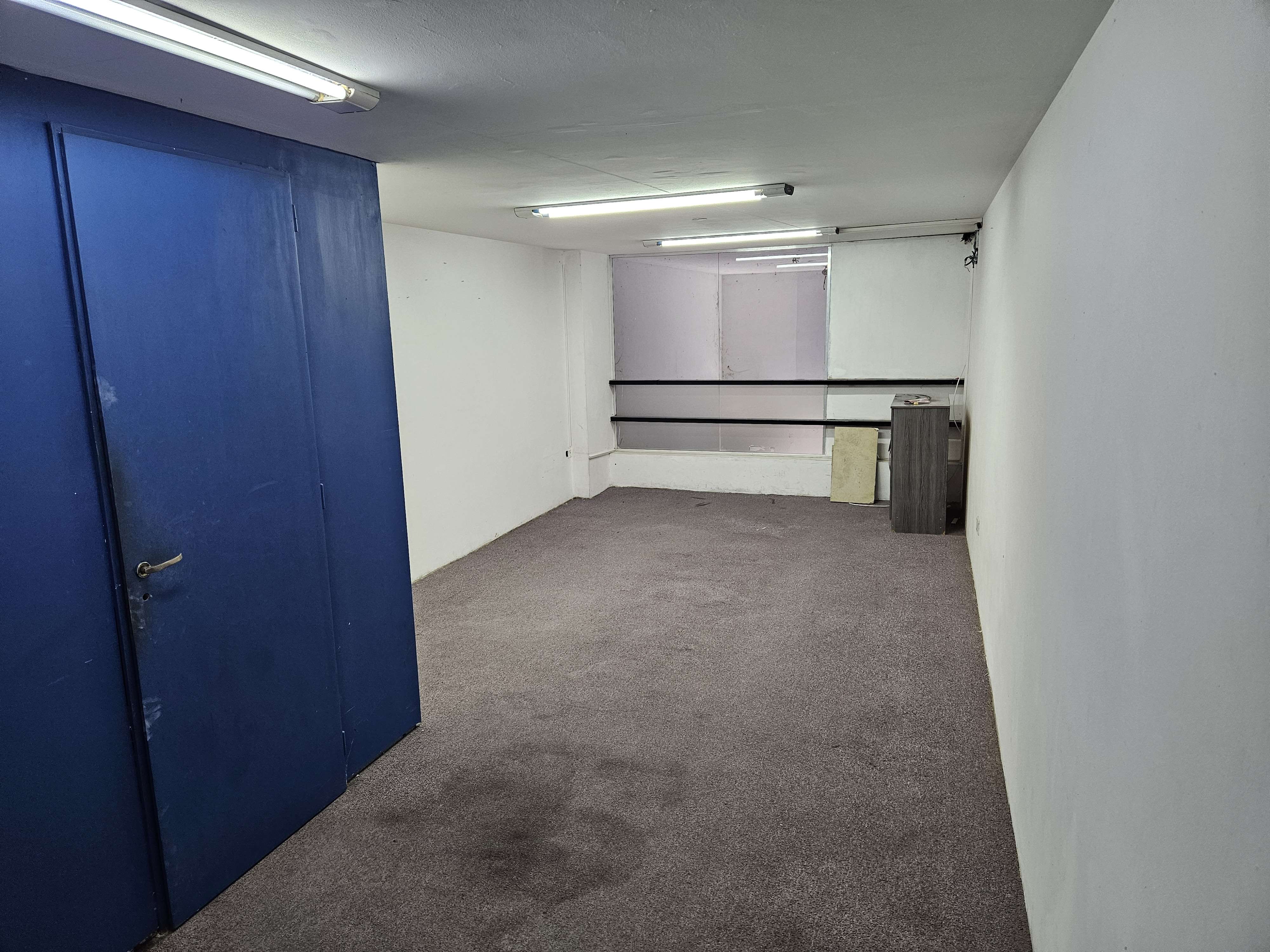 Local Peatonal -  9 de Julio 400  120m2 de oficina opcional