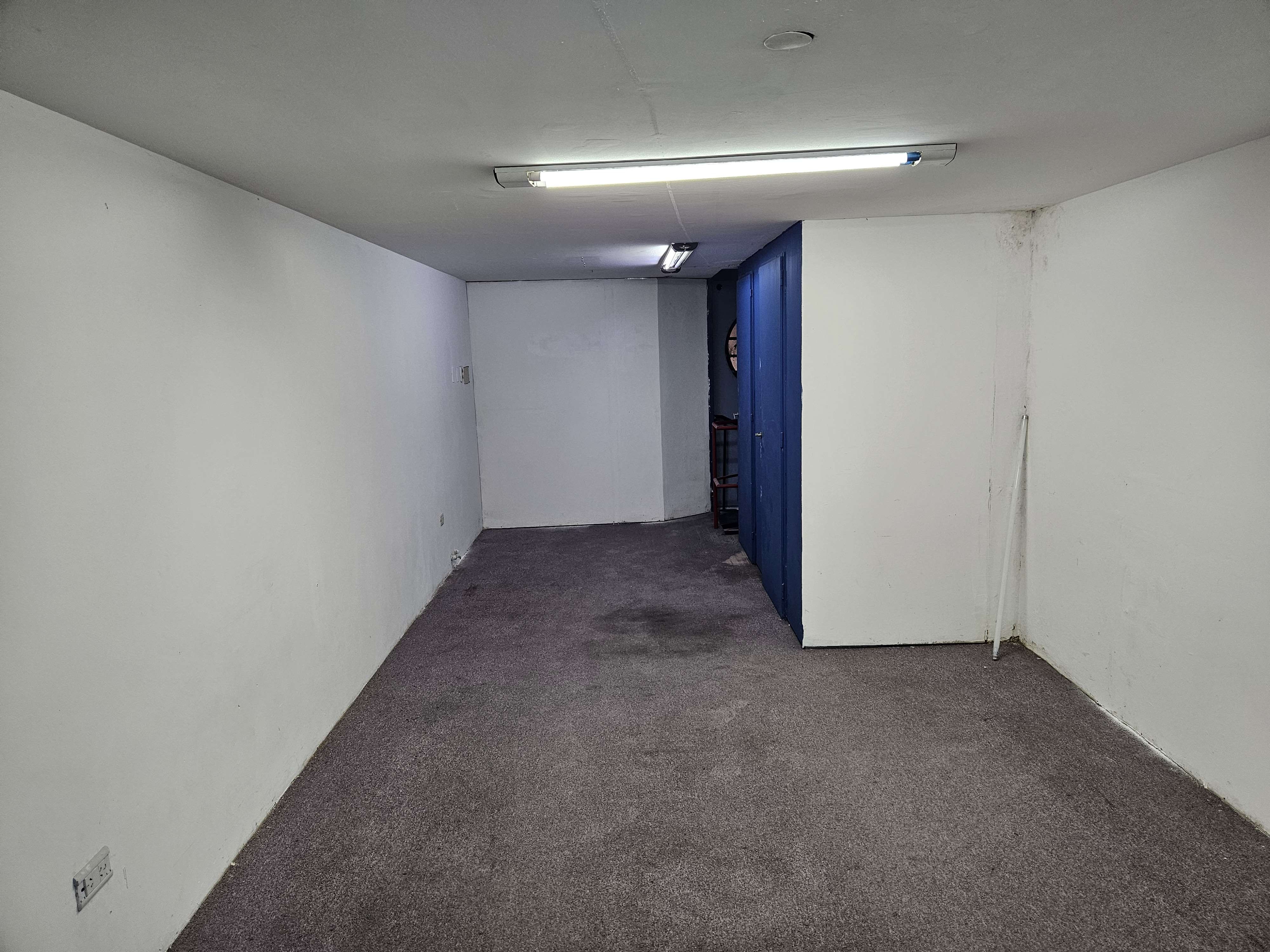 Local Peatonal -  9 de Julio 400  120m2 de oficina opcional