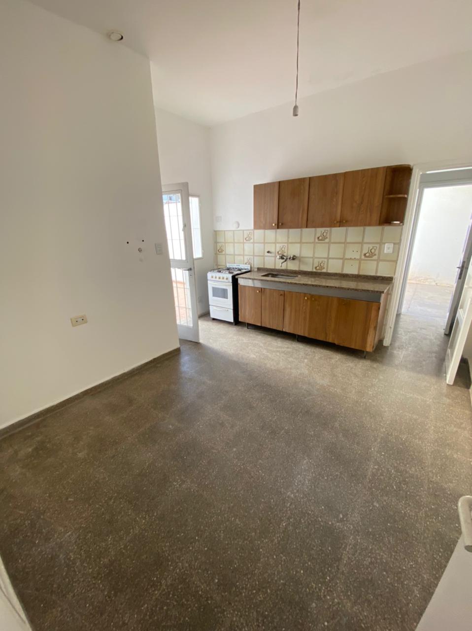 CASA EN ALQUILER BARRIO JARDIN 2 DOR