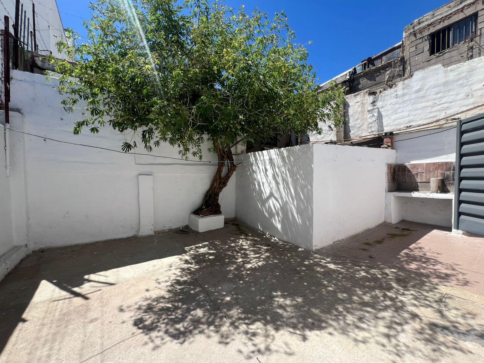 ALQUILO CASA 2 DORMITORIOS EN BARRIO BELLA VISTA