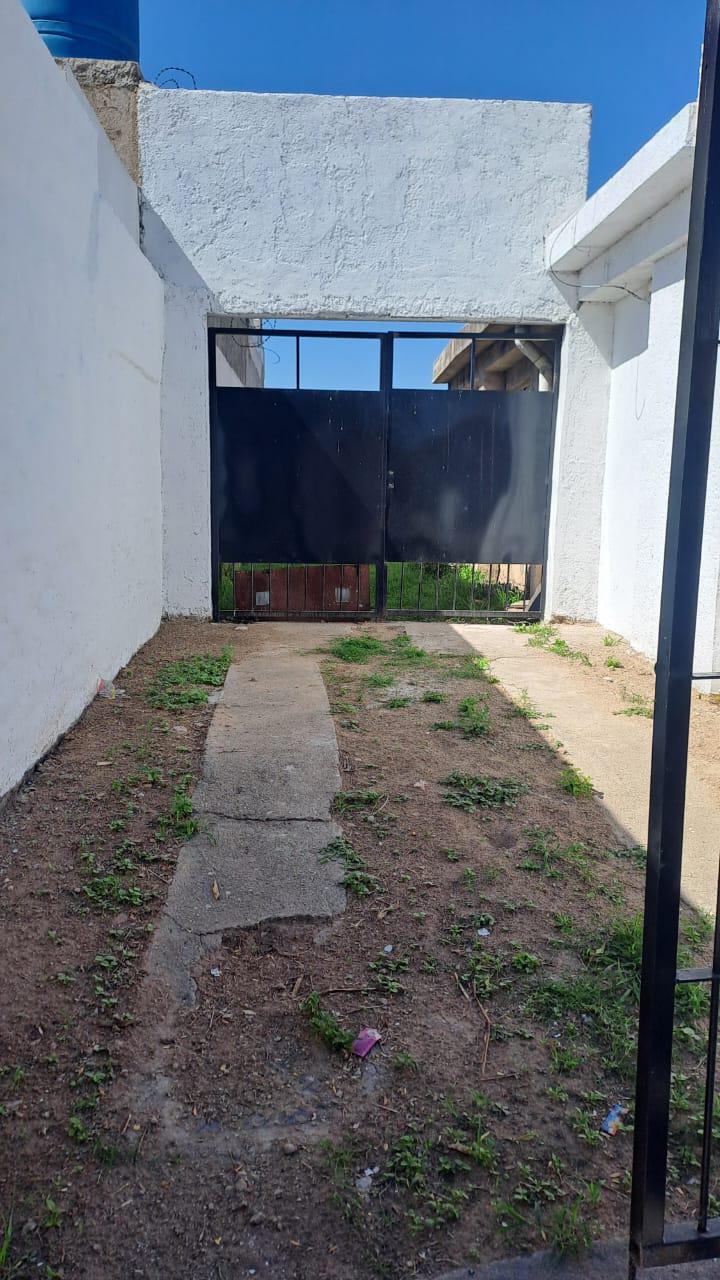 ALQUILO CASA BARRIO BELLA VISTA  2 DORMITORIOS -