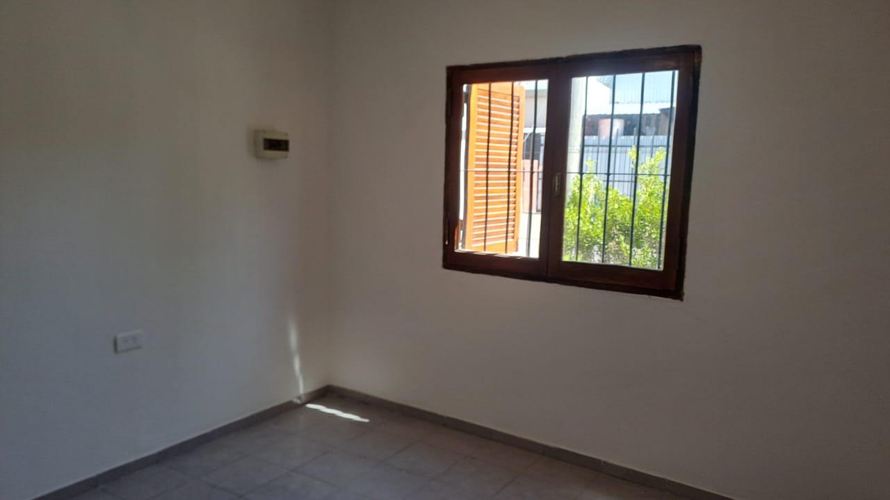 ALQUILO CASA BARRIO BELLA VISTA  2 DORMITORIOS -