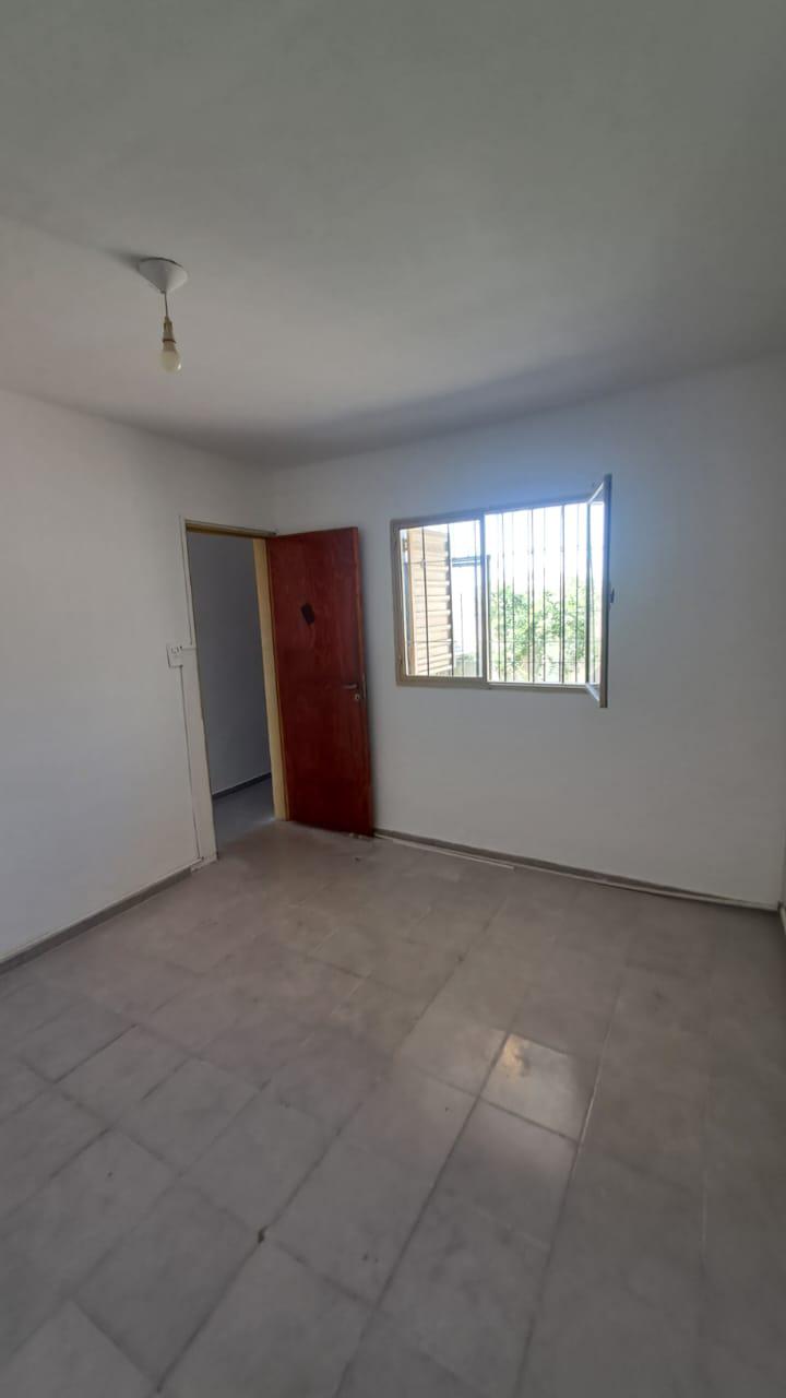 ALQUILO CASA BARRIO BELLA VISTA  2 DORMITORIOS -