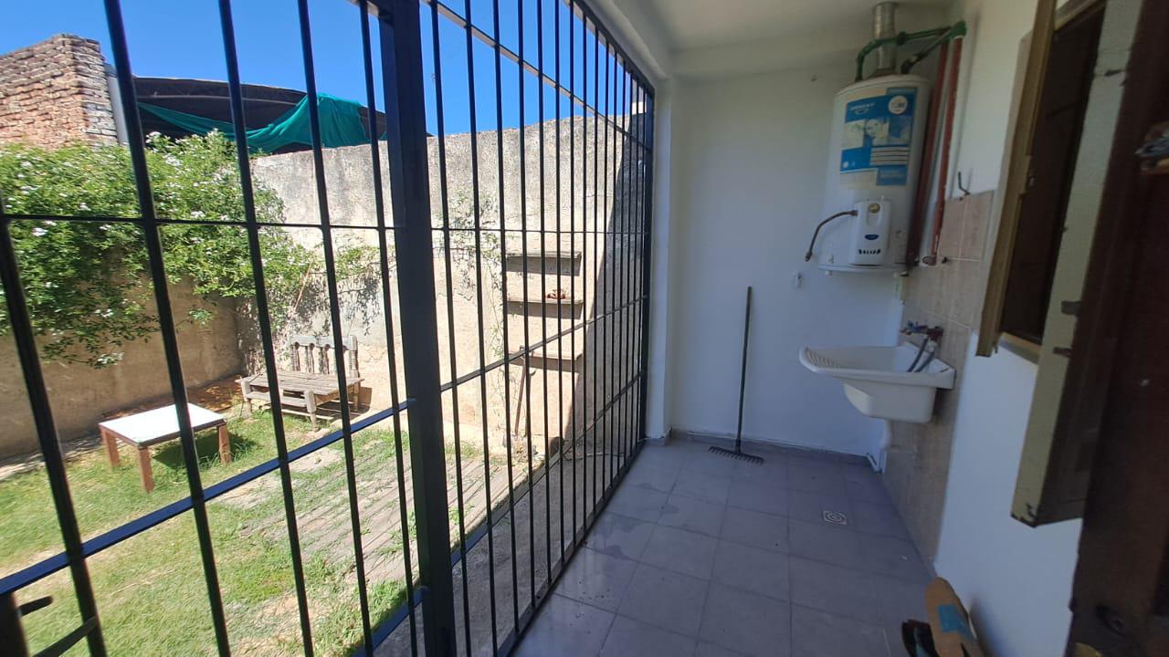 ALQUILO CASA BARRIO BELLA VISTA  2 DORMITORIOS -