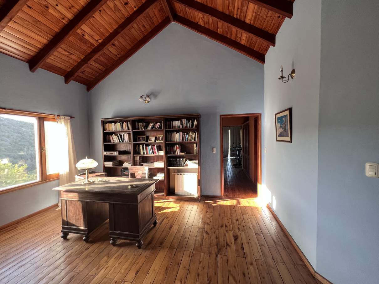 Casa - Alquiler Temporal - 10 personas - Unquillo - Barrio Cerrado