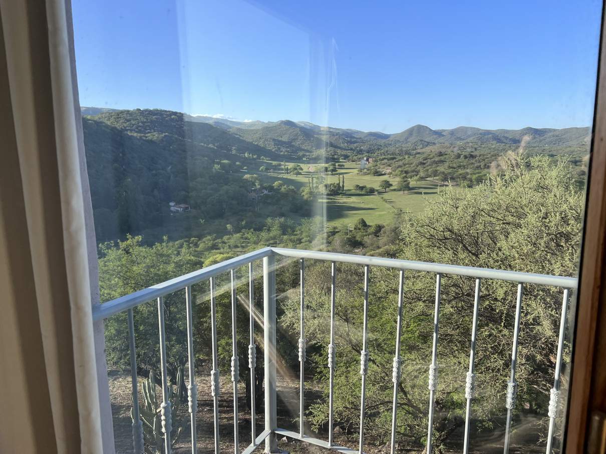 Casa - Alquiler Temporal - 10 personas - Unquillo - Barrio Cerrado