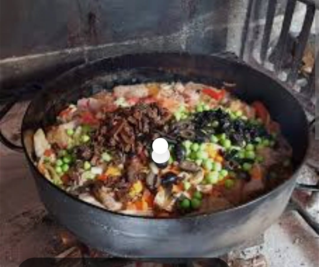 Casa - Alquiler Temporal - 10 personas - Unquillo - Barrio Cerrado