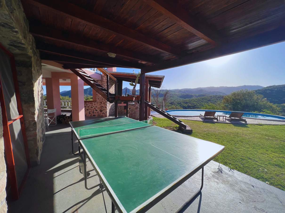 Casa - Alquiler Temporal - 10 personas - Unquillo - Barrio Cerrado