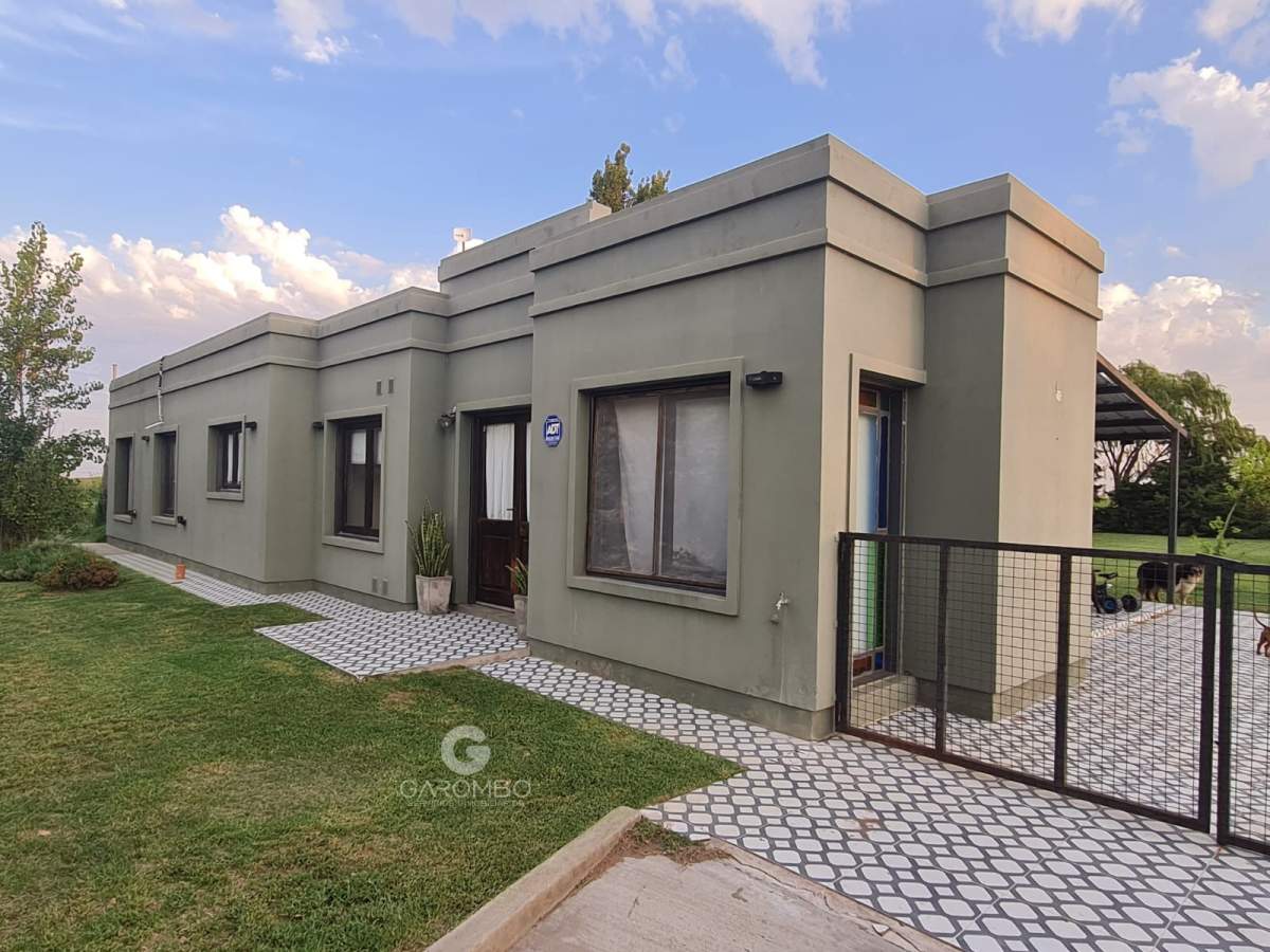 Alquilo casa Country Santa Catalina holmberg