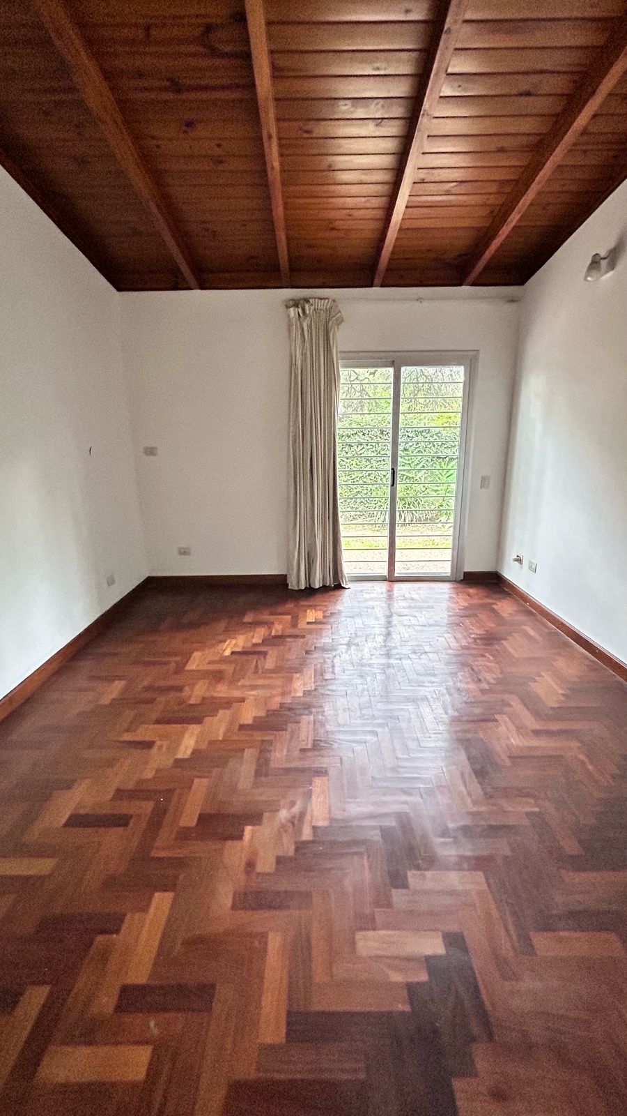 Alquiler Temporal Villa Allende Golf 4 Dormitorios