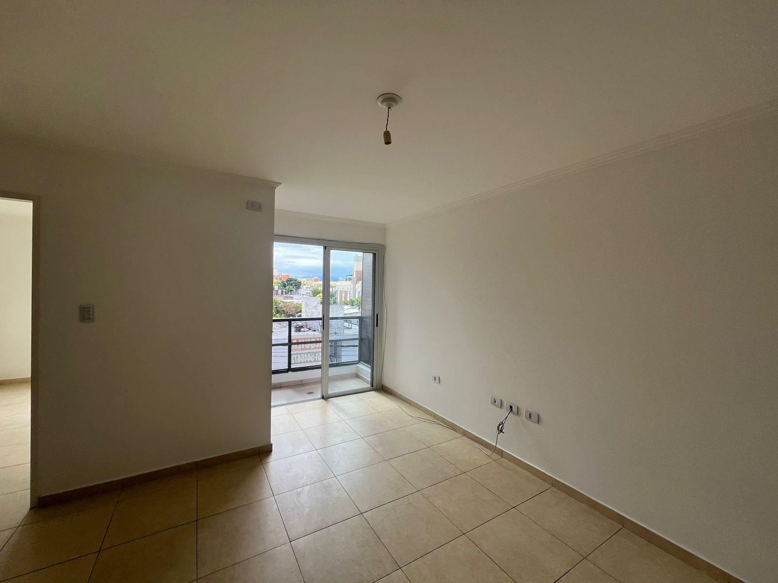 DPTO EN ALQUILER ALBERDI CLERMONT 274 EXTERNO CON BALCON