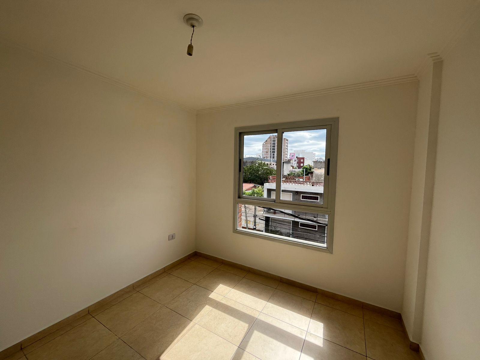 DPTO EN ALQUILER ALBERDI CLERMONT 274 EXTERNO CON BALCON