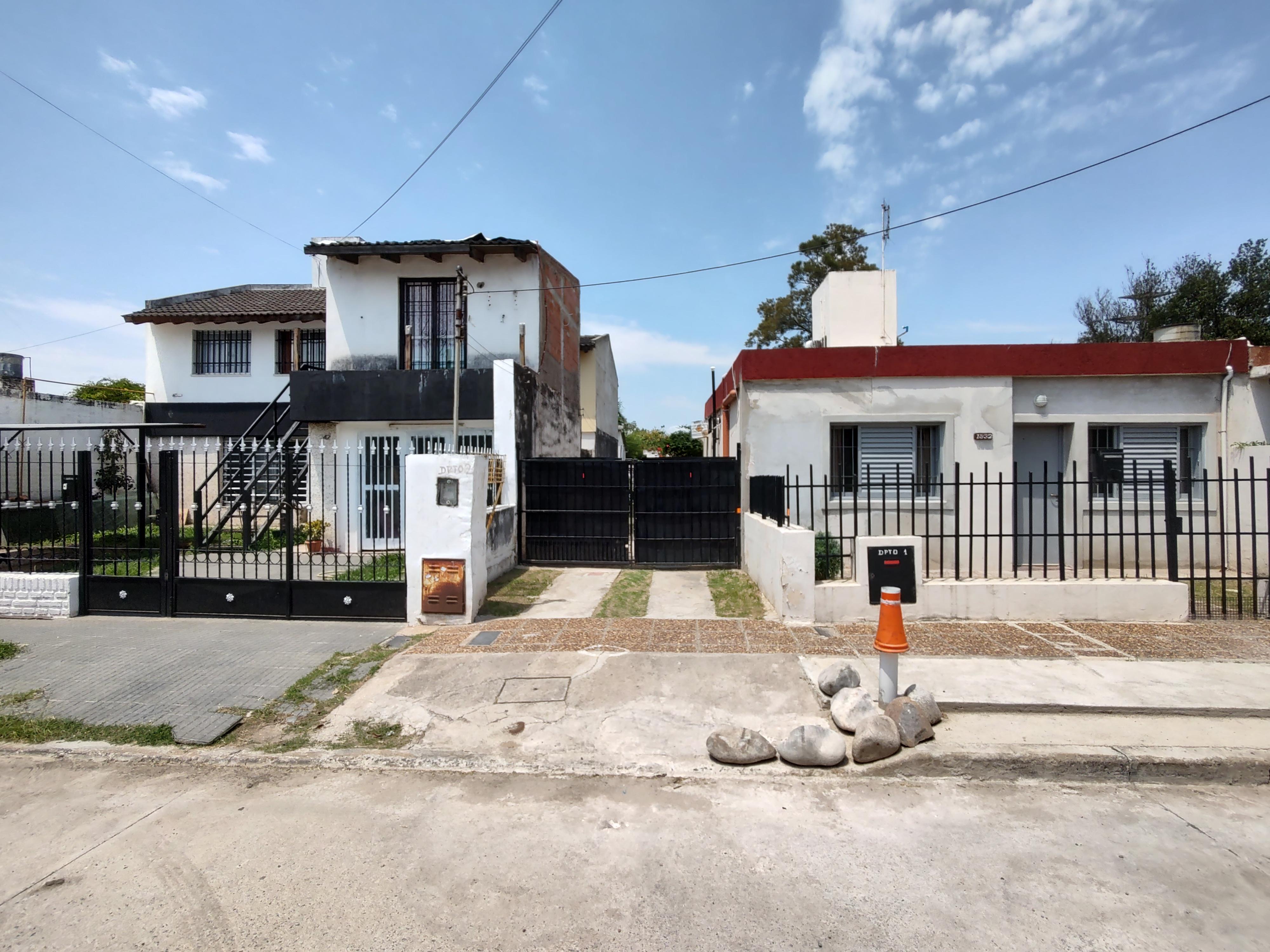 VENTA CASA 3 DOR  2 DEPTOS (1 Y 2 DORM) 2 LOTES (200 Y 400m2)- A METROS DE ÓHIGGINS Y VOLKWAGEN  - VILLA SAN CARLOS