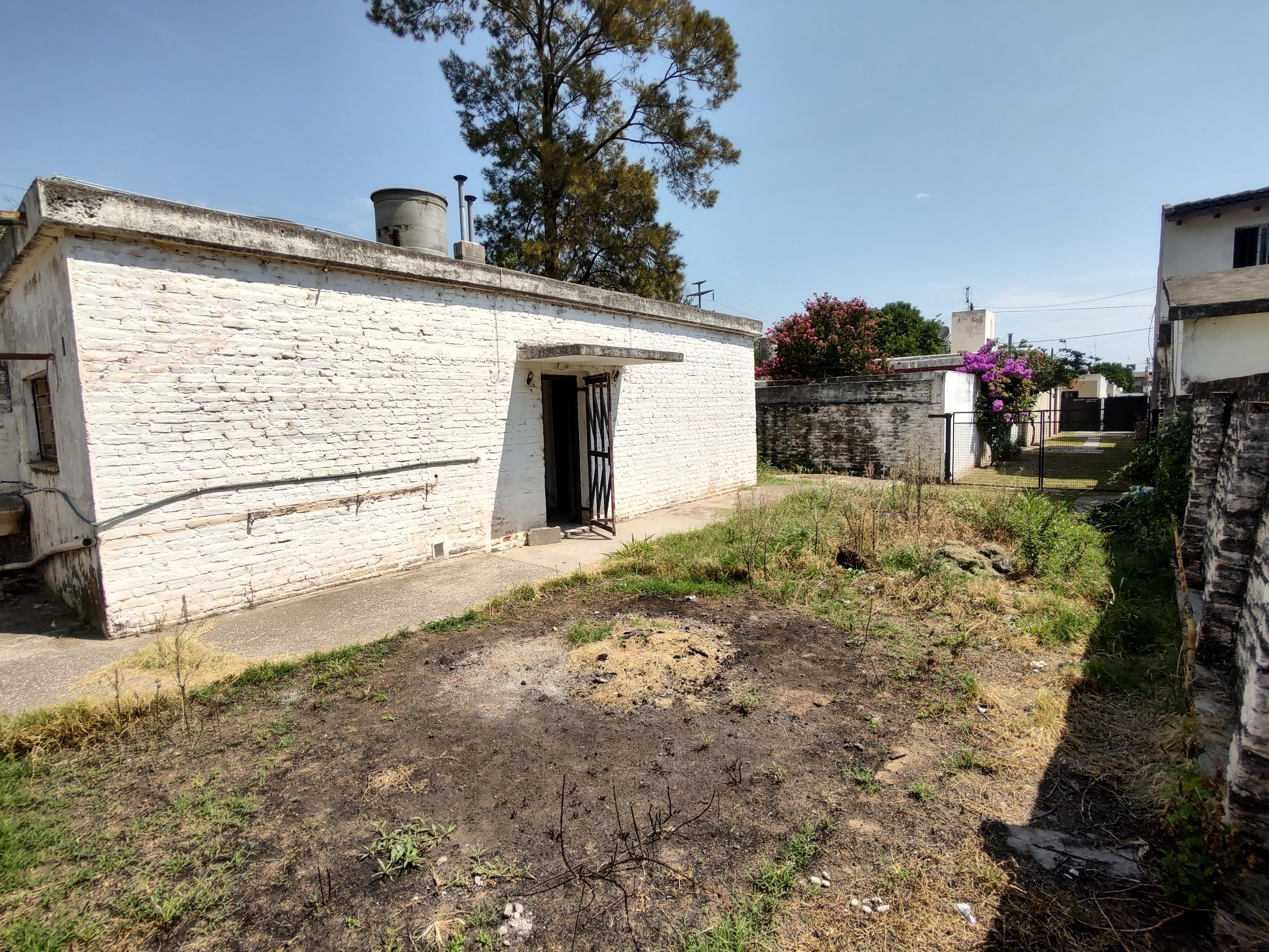 VENTA CASA 3 DOR  2 DEPTOS (1 Y 2 DORM) 2 LOTES (200 Y 400m2)- A METROS DE ÓHIGGINS Y VOLKWAGEN  - VILLA SAN CARLOS