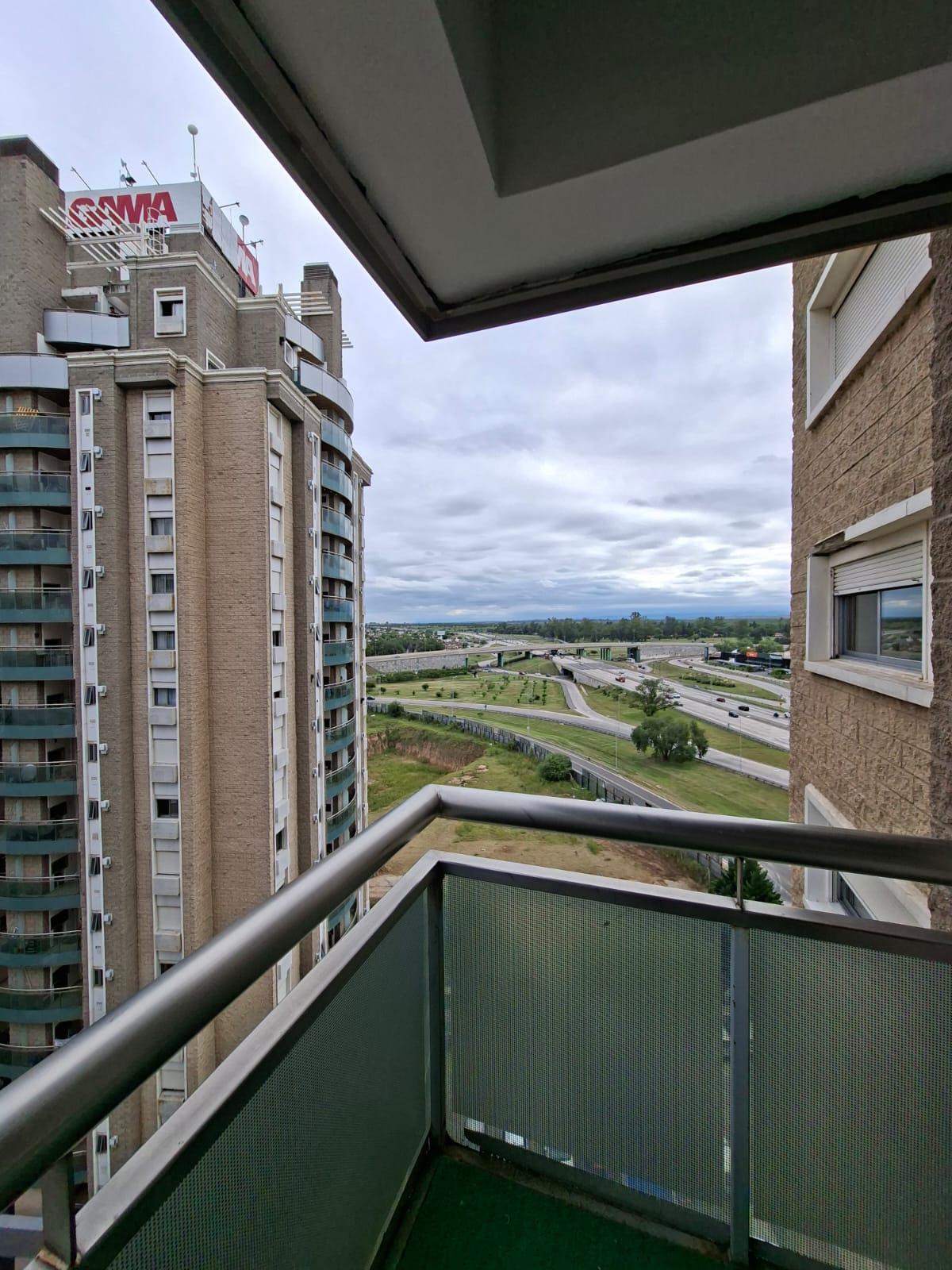 ALTOS  VILLASOL - VENTA DEPTO 3 DORM C COCHERA