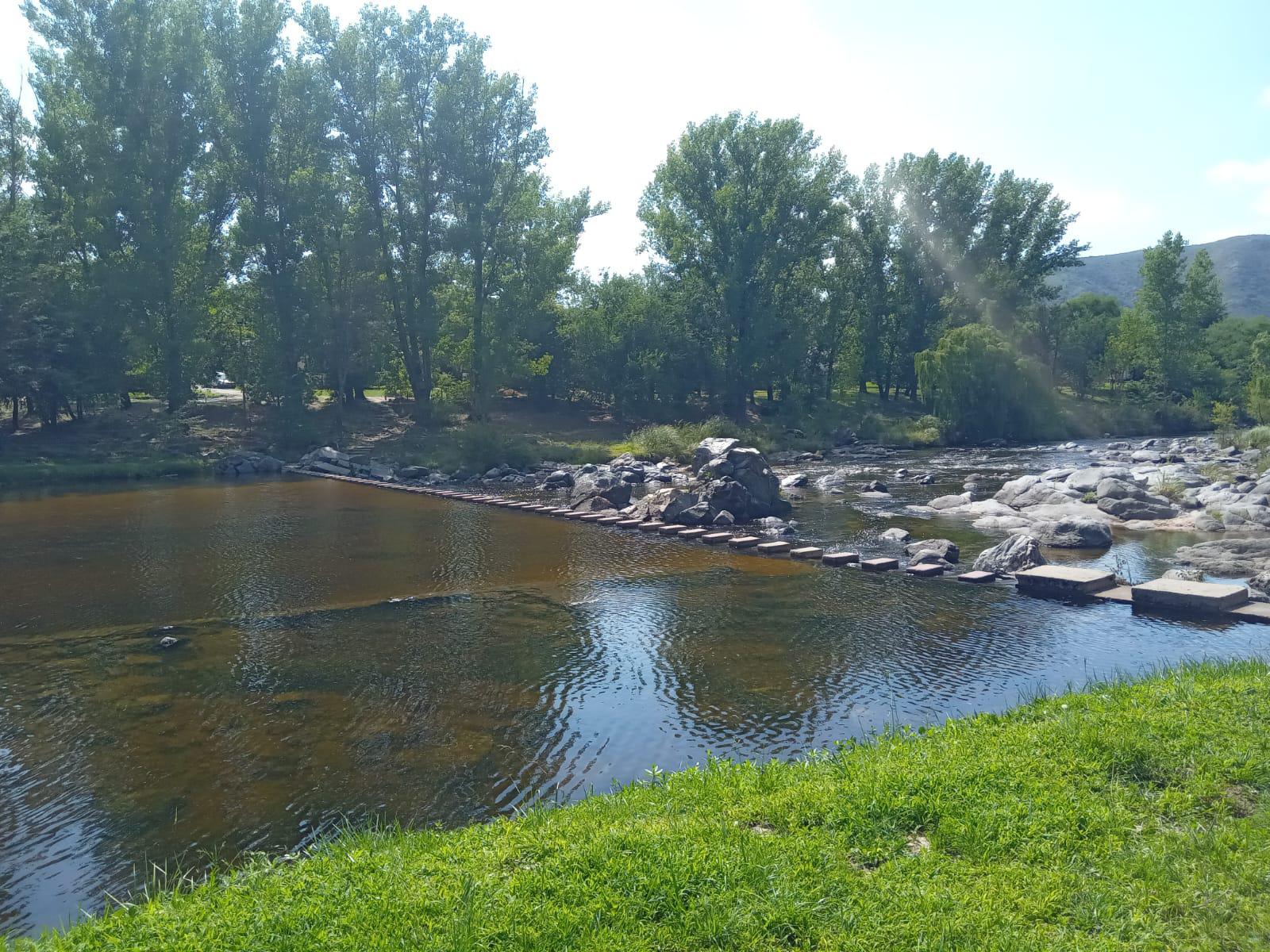 Dpto de 1 Dorm con cochera sobre Ruta 14 y con salida El Río San Antonio
