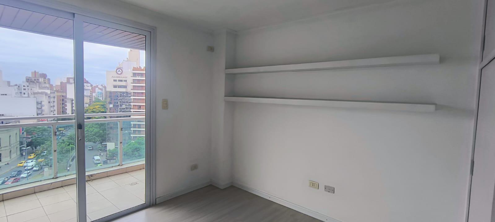 NUEVA CORDOBA: AMPLIO DEPTO DE 2 DORMITORIOS FRENTE AL PATIO OLMOS CON UNA EXCELENTE VISTA