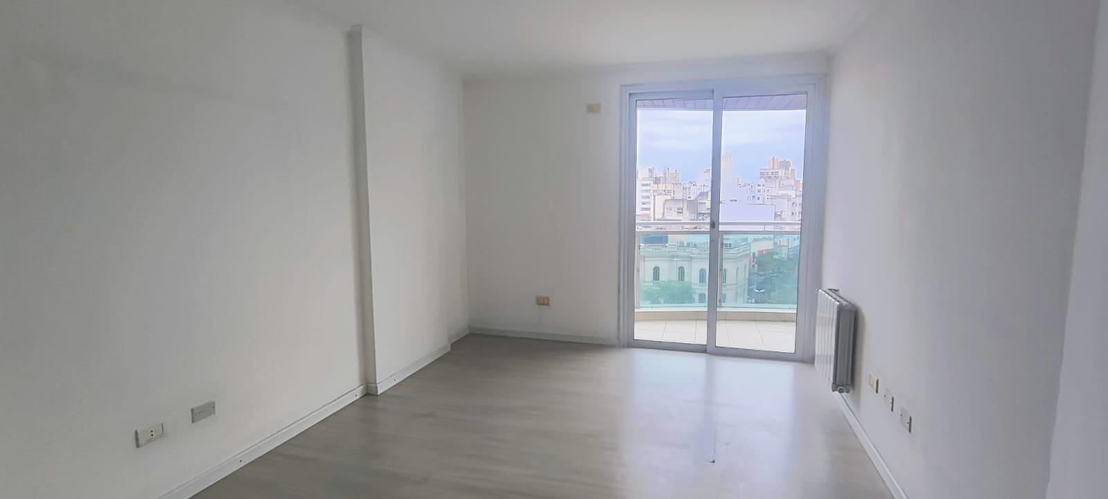 NUEVA CORDOBA: AMPLIO DEPTO DE 2 DORMITORIOS FRENTE AL PATIO OLMOS CON UNA EXCELENTE VISTA