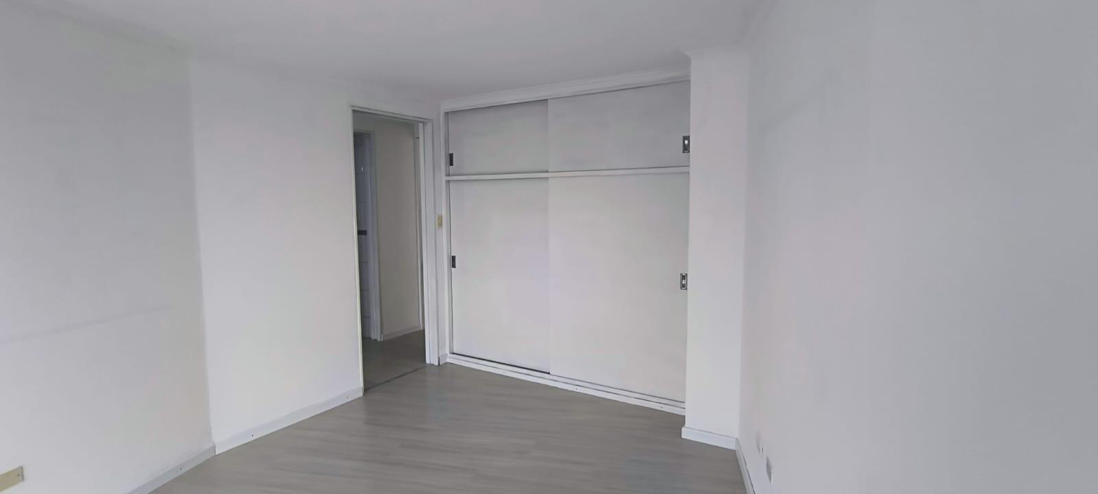 NUEVA CORDOBA: AMPLIO DEPTO DE 2 DORMITORIOS FRENTE AL PATIO OLMOS CON UNA EXCELENTE VISTA