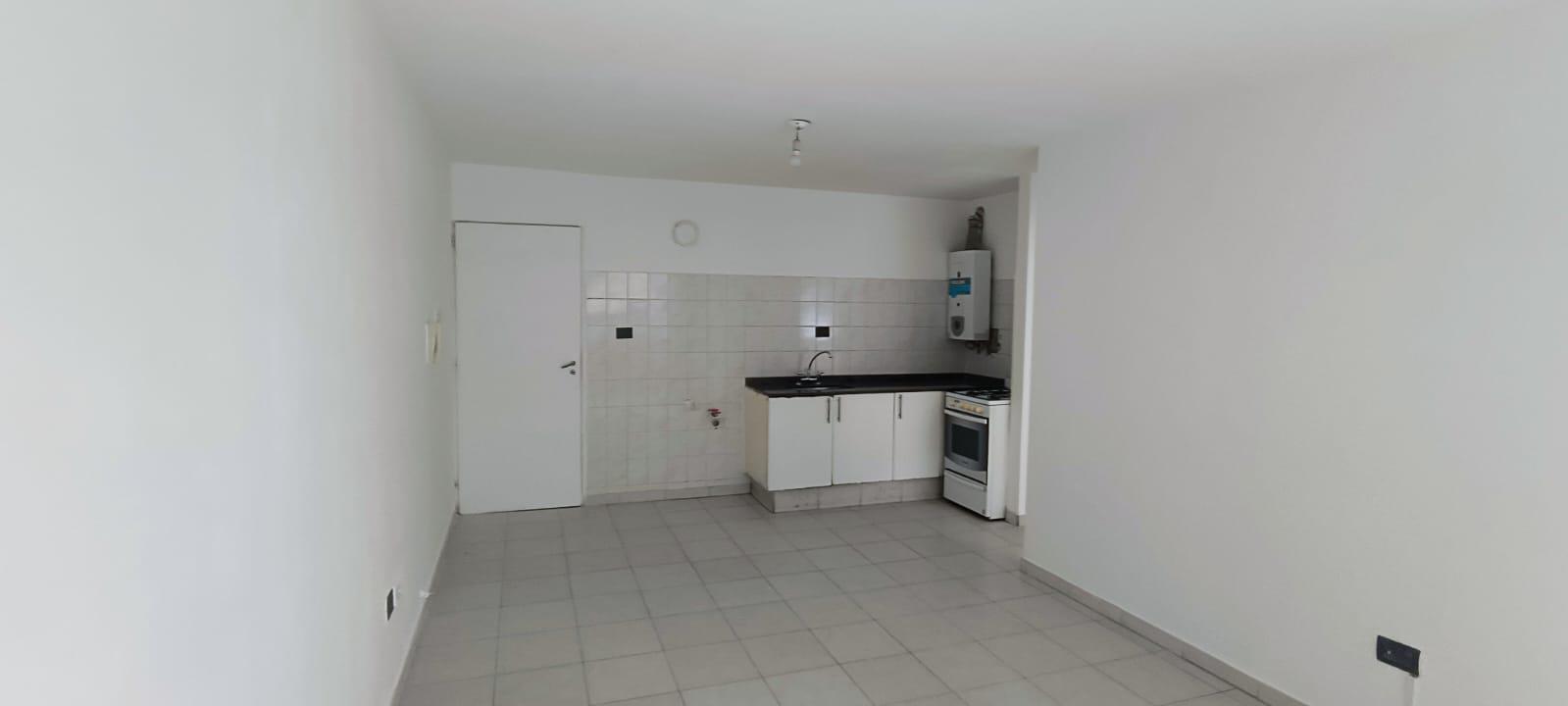 GENERAL PAZ: OVIDIO LAGOS 331 DEPARTAMENTO DE UN DORMITORIO CBALCON