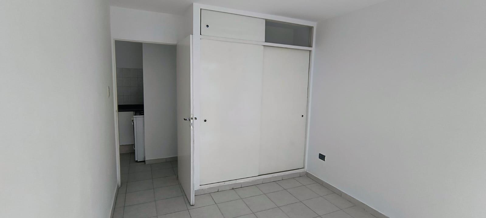 GENERAL PAZ: OVIDIO LAGOS 331 DEPARTAMENTO DE UN DORMITORIO CBALCON