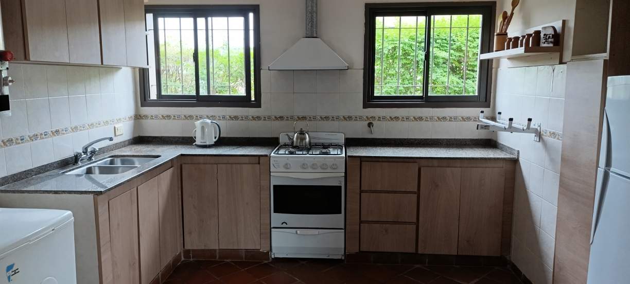 Alquiler Permanente con Vista Panorámica al Lago