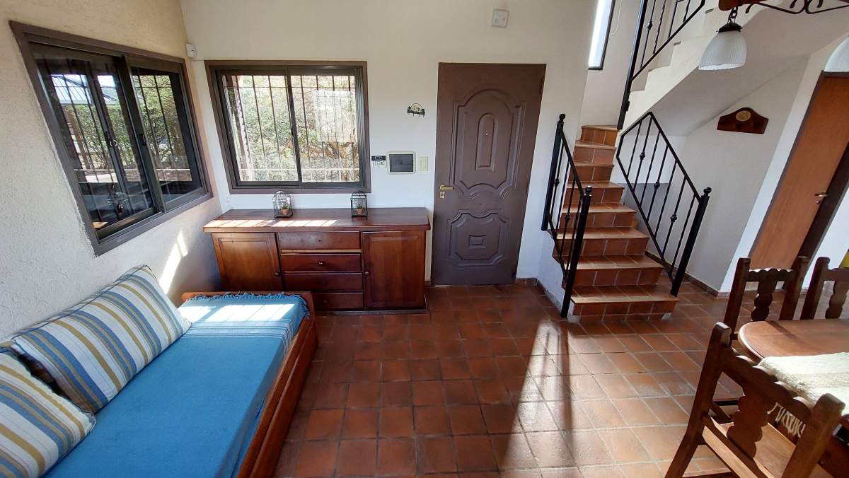 Alquiler Permanente con Vista Panorámica al Lago